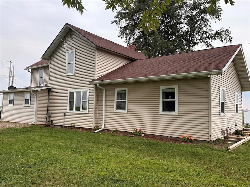 3643 E 92nd St S, Newton, IA 50208 - photo 1