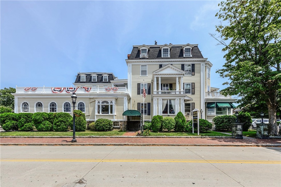 38 Bellevue Ave unit 3, Newport, RI 02840 - photo 1