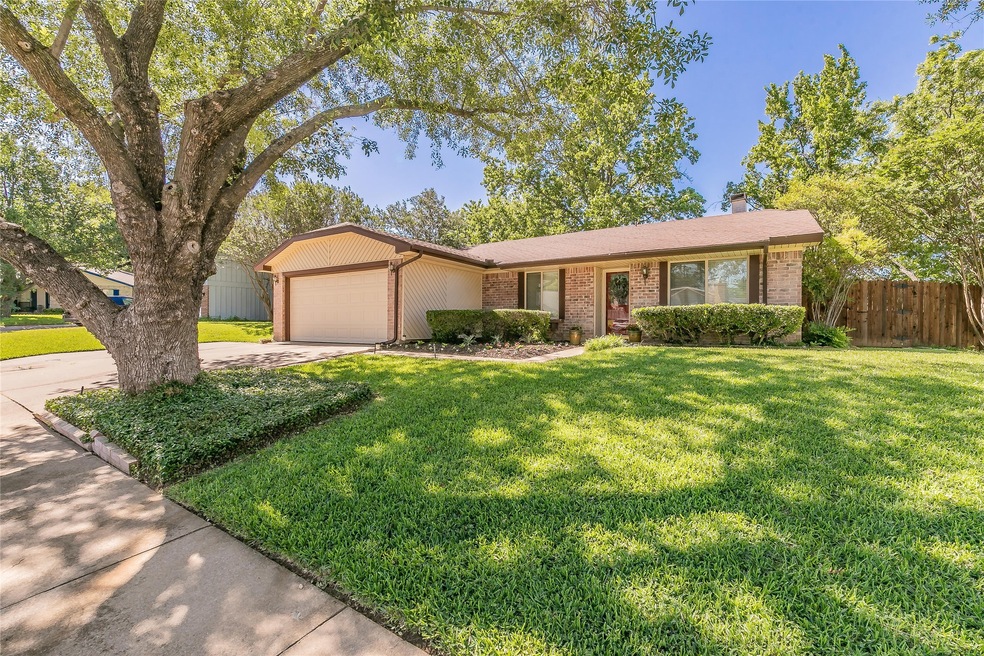 2400 Mesquite Ct E, Bedford, TX 76021 - photo 1