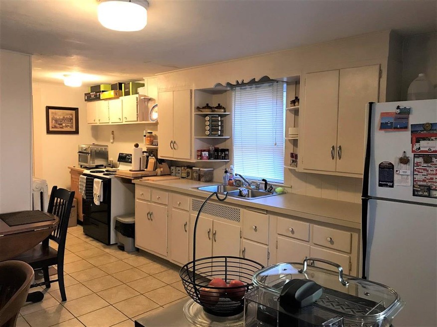 1061 Maplewood Ave, Portsmouth, NH 03801 - photo 1