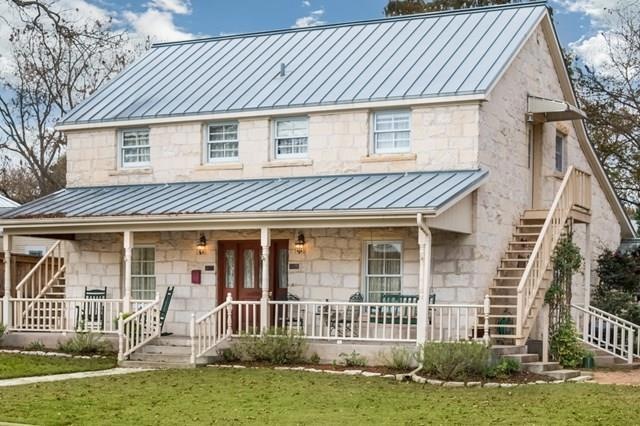 204 N Acorn St, Fredericksburg, TX 78624 - photo 1