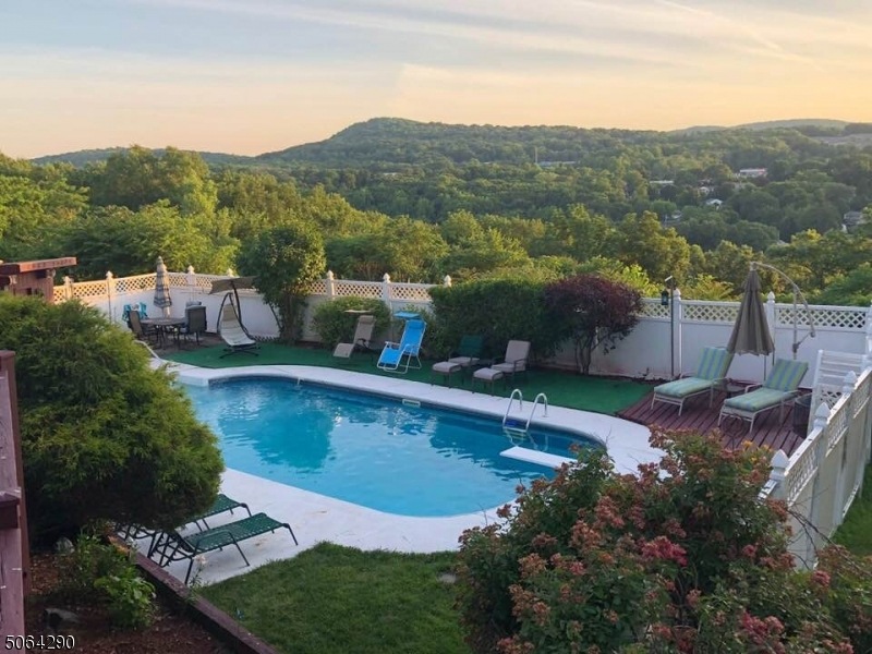 51 Highland Ave, Bloomingdale, NJ 07403 - photo 1