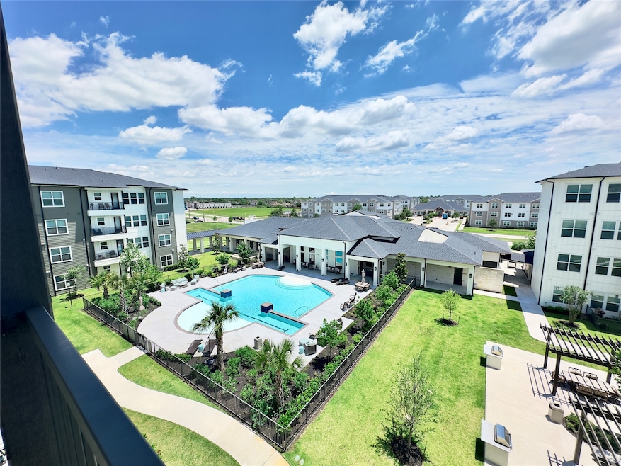 1 MONTH FREE LIMITED TIME! Luxury Living for 55+ A