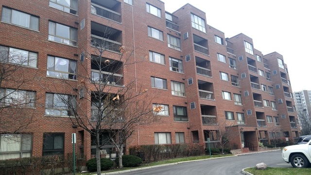 600 Naples Ct unit 609, Glenview, IL 60025 - photo 1