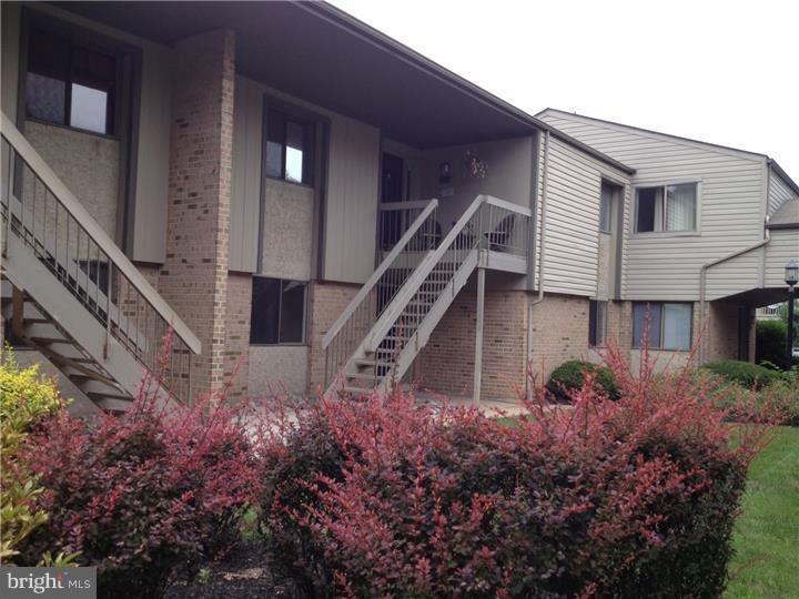 211 W Meadow Rd, Lindenwold, NJ 08021 - photo 1