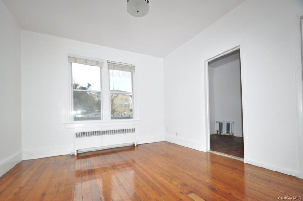 140 Vineyard Ave unit 2A, Yonkers, NY 10703 - photo 1