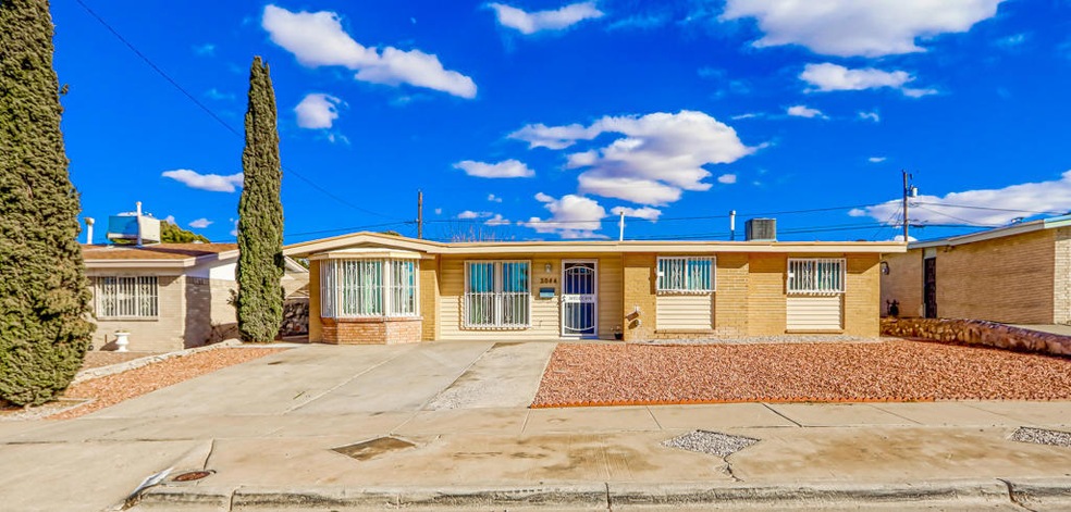 2044 Solano Dr, El Paso, TX 79935 - photo 1