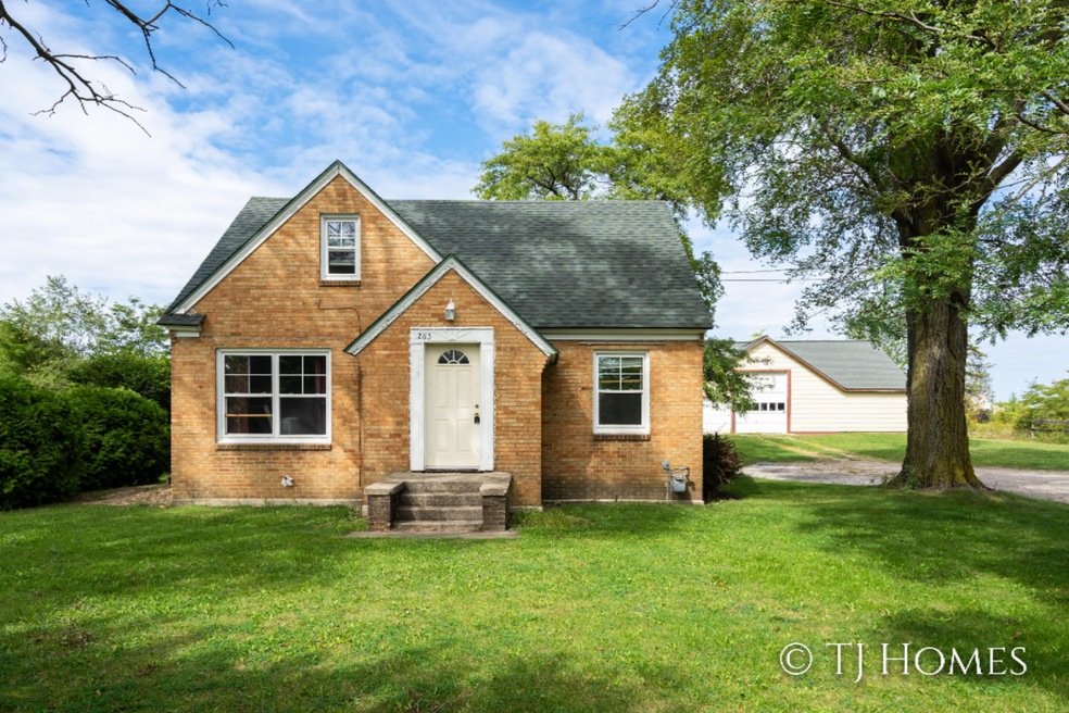 1283 E 16th St-17