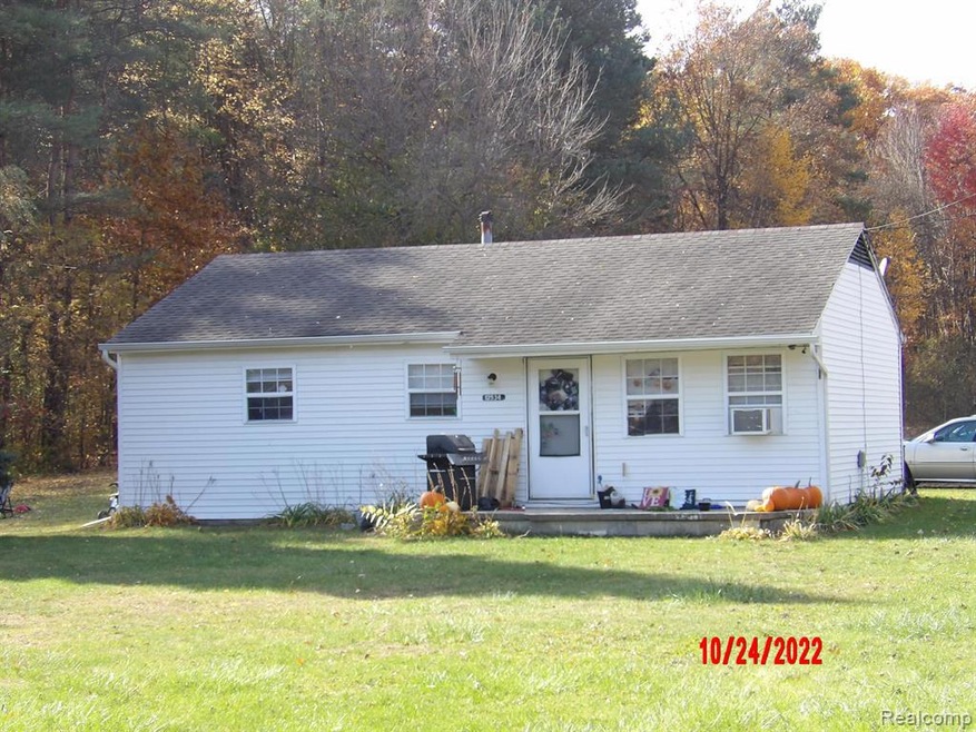 12528 Nichols Rd, Burt, MI 48417 - photo 1