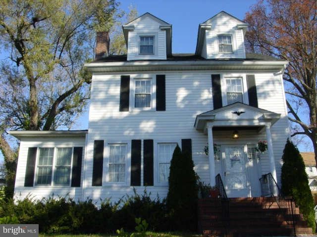 702 Murdock Rd, Baltimore, MD 21212 - photo 1