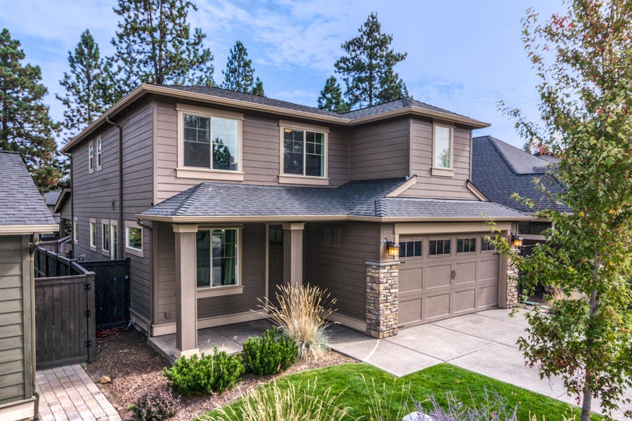 60346 Hedgewood Ln, Bend, OR 97702 - photo 1