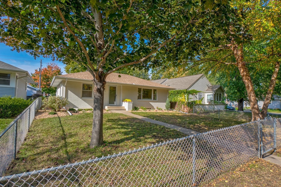 Click on the Virtual Tour to see the Live Video of this home!