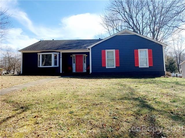 BEAUTIFUL 3BR/2BA RANCH ON CORNER LOT