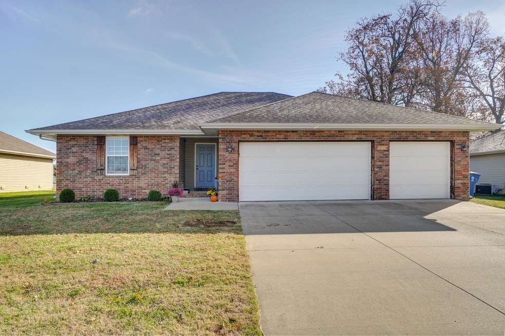 DSC00129_30_31_32_33