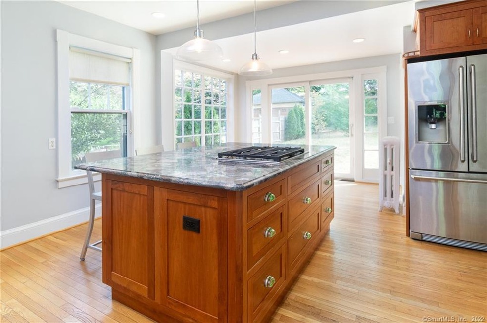 22 Vanderbilt Rd, West Hartford, CT 06119 - photo 1