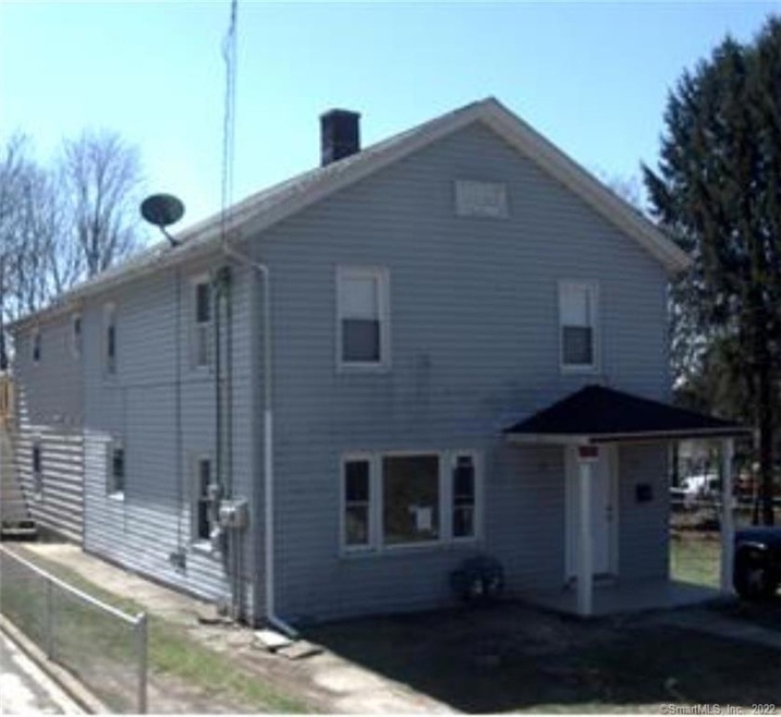 77 Byrneside Ave unit 1, Waterbury, CT 06704 - photo 1