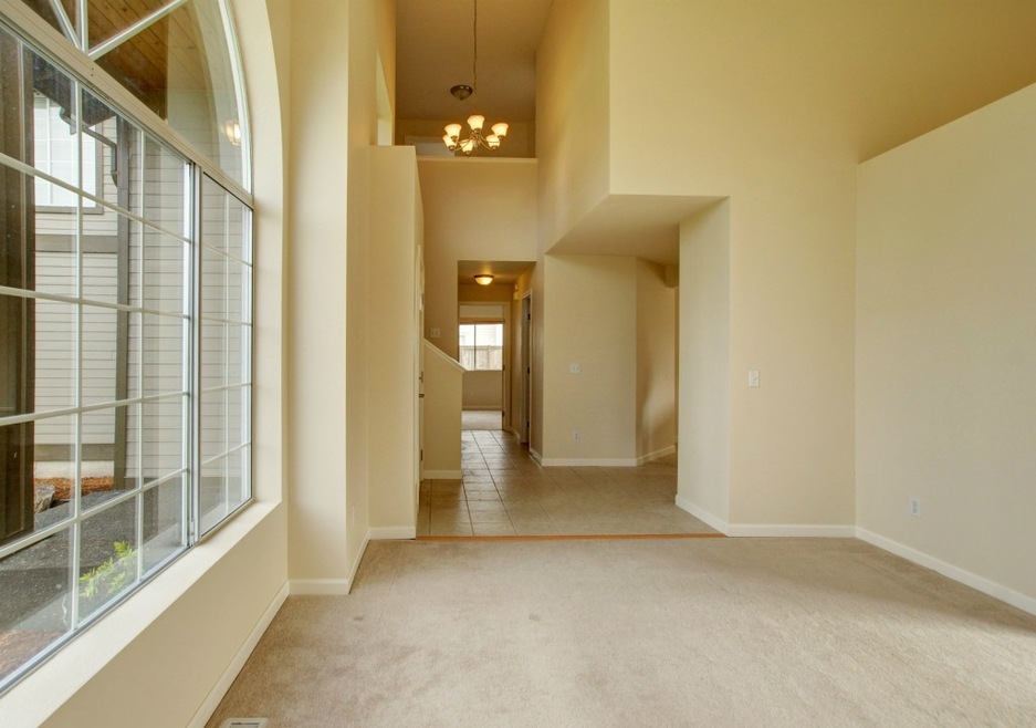 551 Gillis Ct, Enumclaw, WA 98022 - photo 1