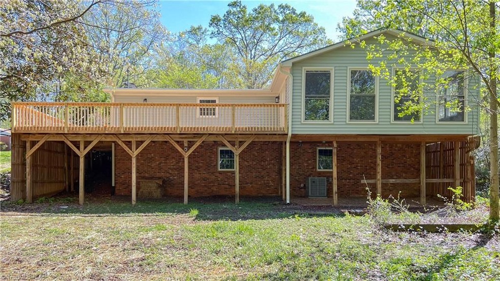 1704 Brookdale Dr, Asheboro, NC 27205 - photo 1