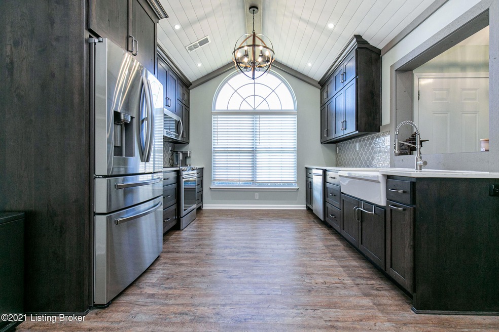 10726 Glenmary Springs Dr, Louisville, KY 40291 - photo 1