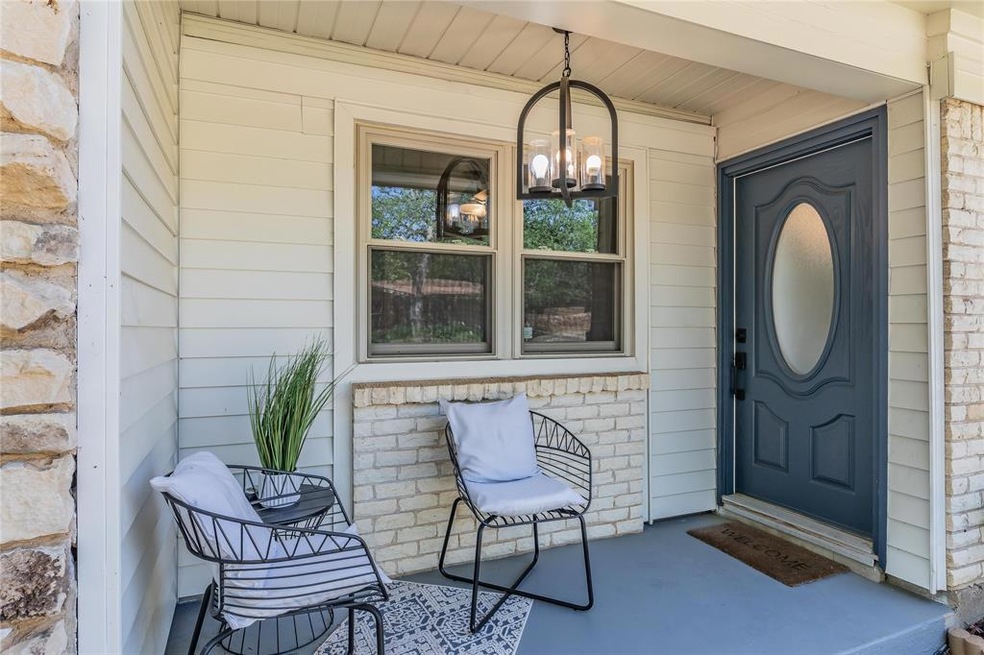 64 Stonegate Dr, Bedford, TX 76022 - photo 1