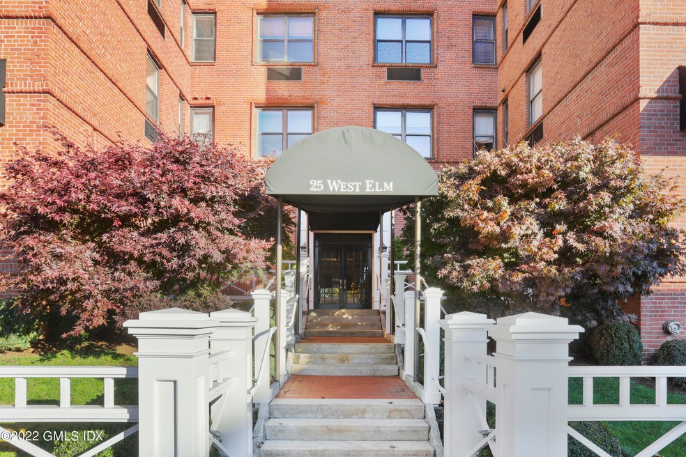 25 W Elm St unit 14, Greenwich, CT 06830 - photo 1