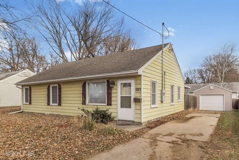 1017 69th St, Windsor Heights, IA 50324 - photo 1