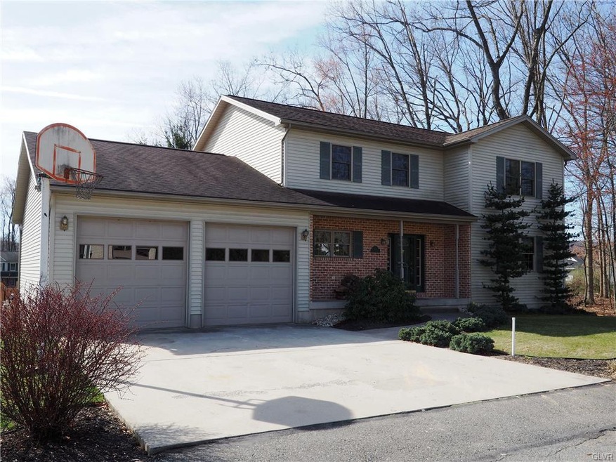 8 Lorraine St, Tamaqua, PA 18252 - photo 1