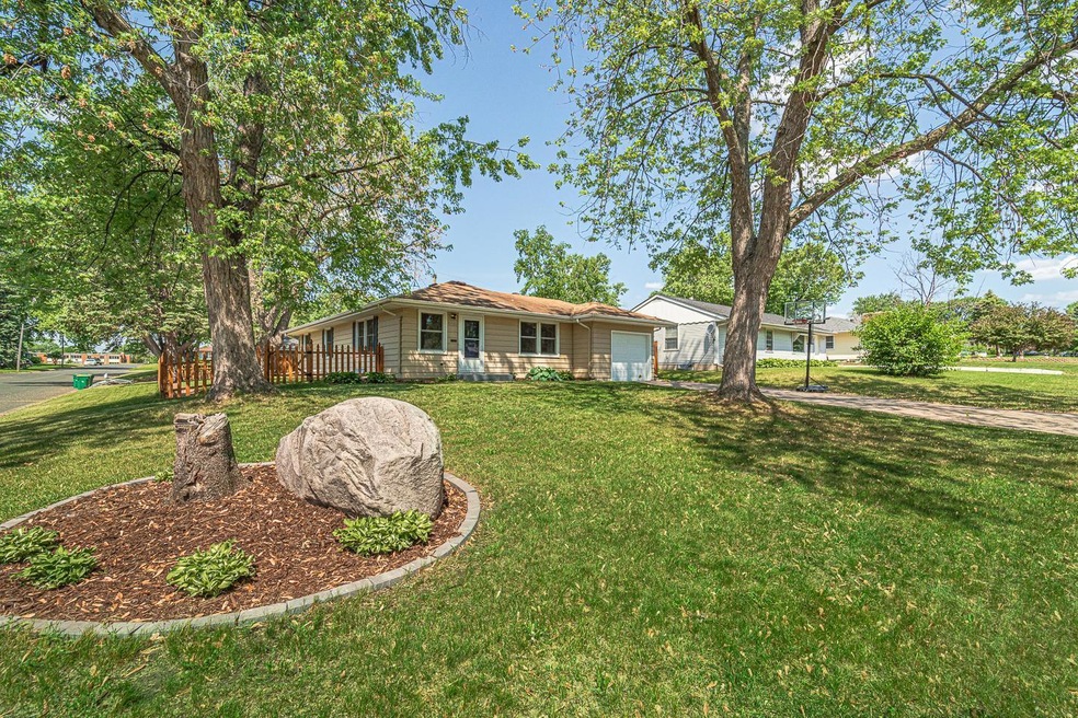 8236 Dupont Ave S, Bloomington, MN 55420 - photo 1