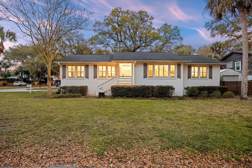 3304 Hartnett