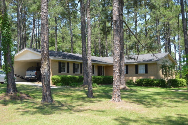 301 Warren Dr, Sylvester, GA 31791 - photo 1