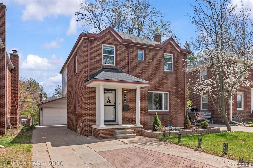 Pending $389,900