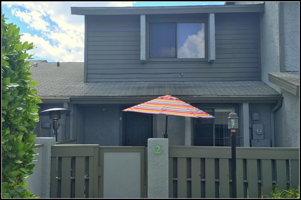 Front Patio/Courtyard