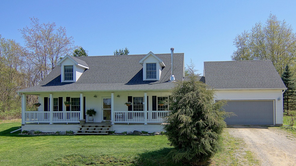 5072 Olive Branch Rd, Three Oaks, MI 49128 - photo 1