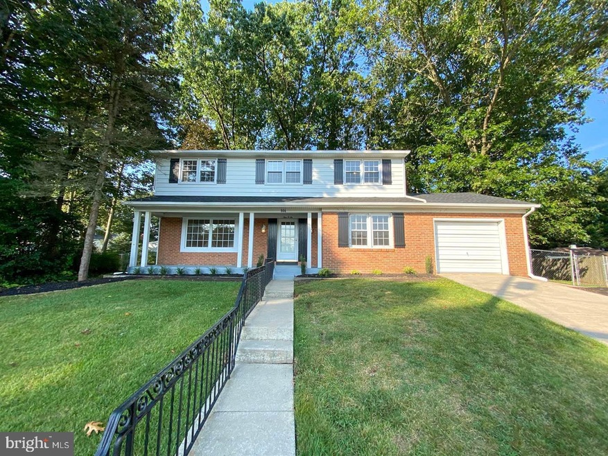 906 Preston Ct, Blackwood, NJ 08012 - photo 1