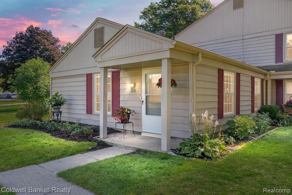 Cozy RANCH condo!