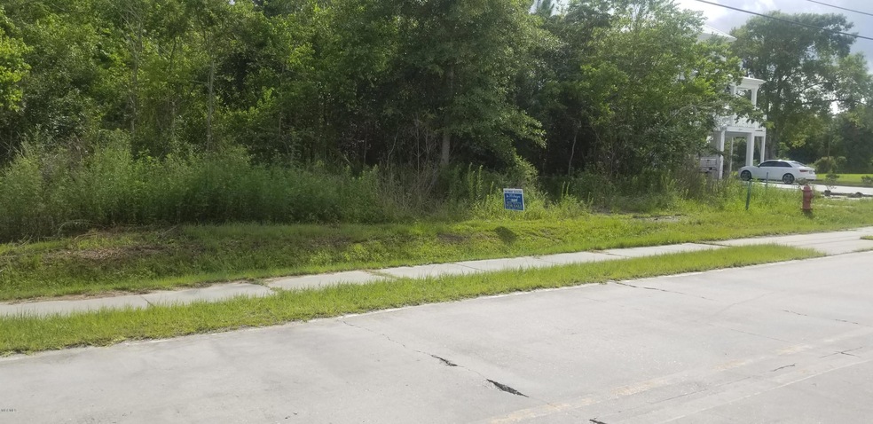 213 Waveland Avenue 1