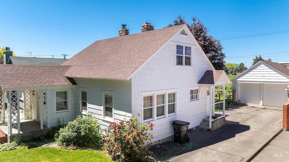 Sold • Co-Listing Agent