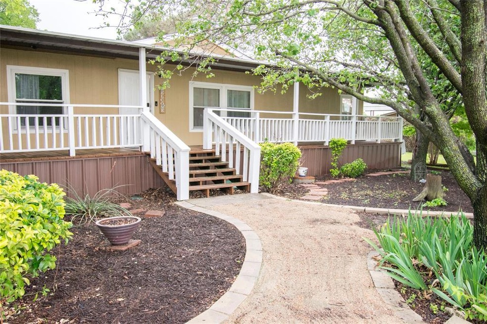 4403 Kristy Ct, Granbury, TX 76049 - photo 1