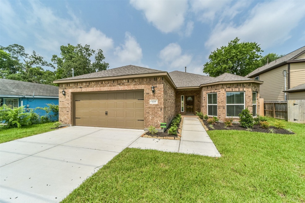 6715 D s Bailey Ln, Houston, TX 77091 - photo 1