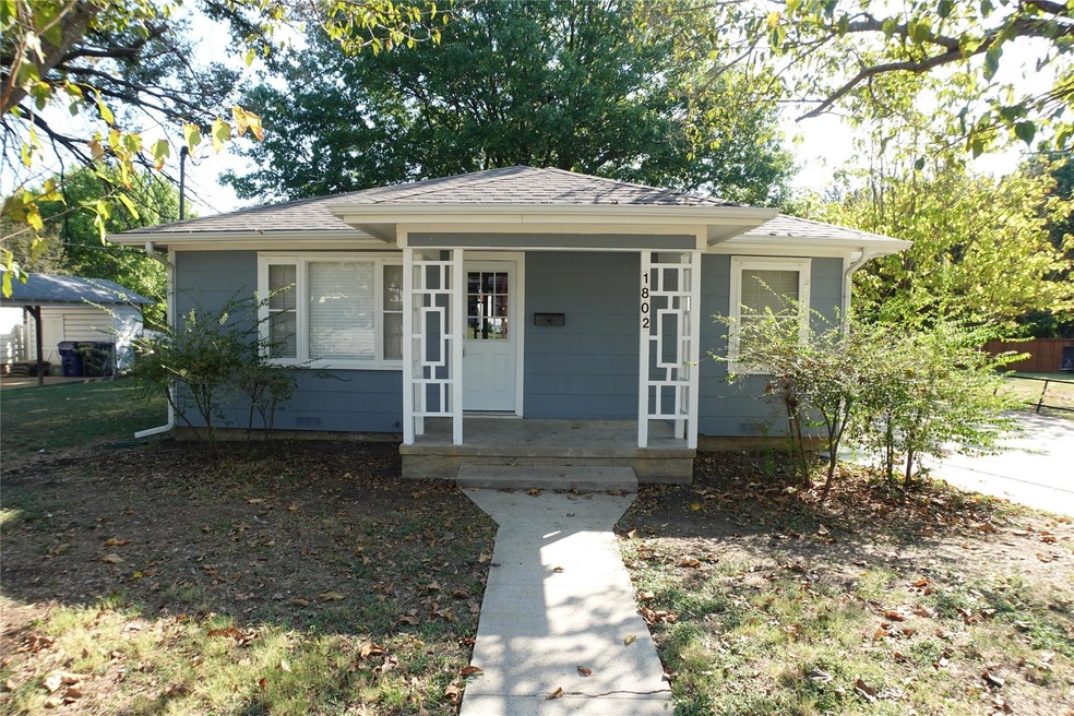 View of front of property featuring a porch