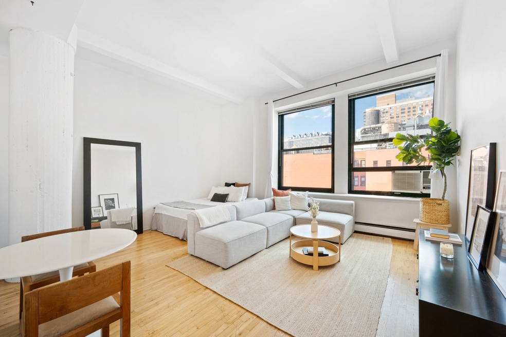 Mercer Square Owners Corp unit B-1104, New York, NY 10012 - photo 1