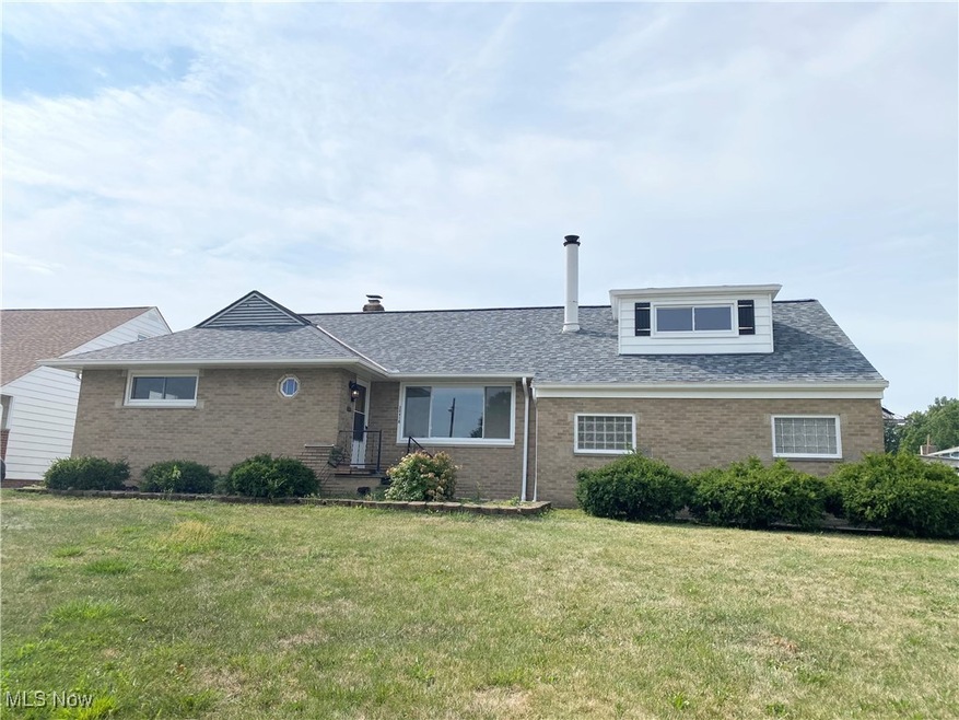 30418 Briar Ct, Wickliffe, OH 44092 - photo 1