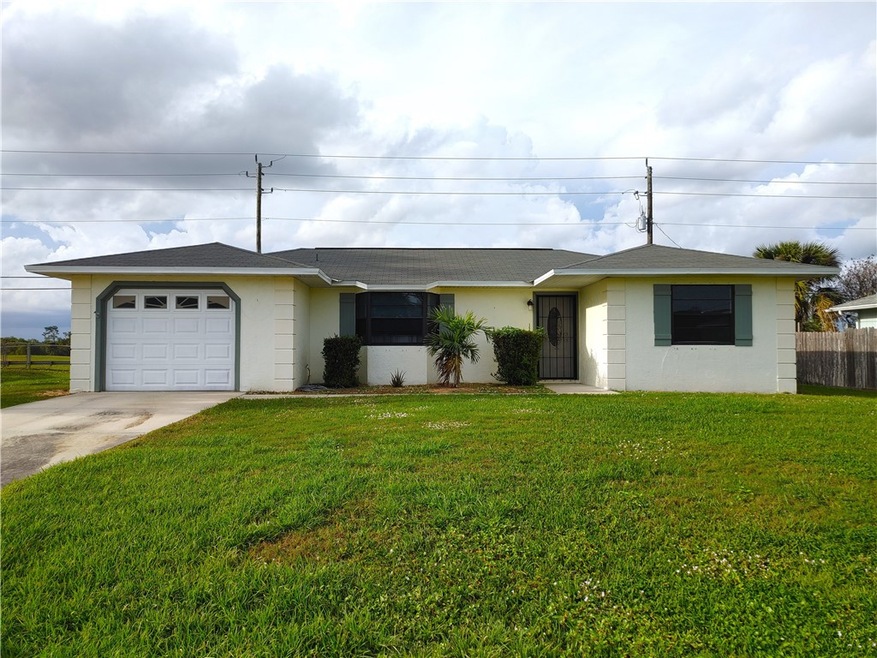 246 Main St, Sebastian, FL 32958