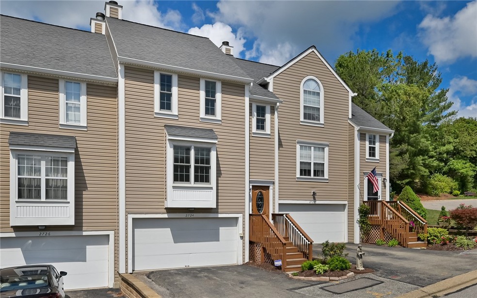 Updated townhome in desirable Hunter's Point.  Mov