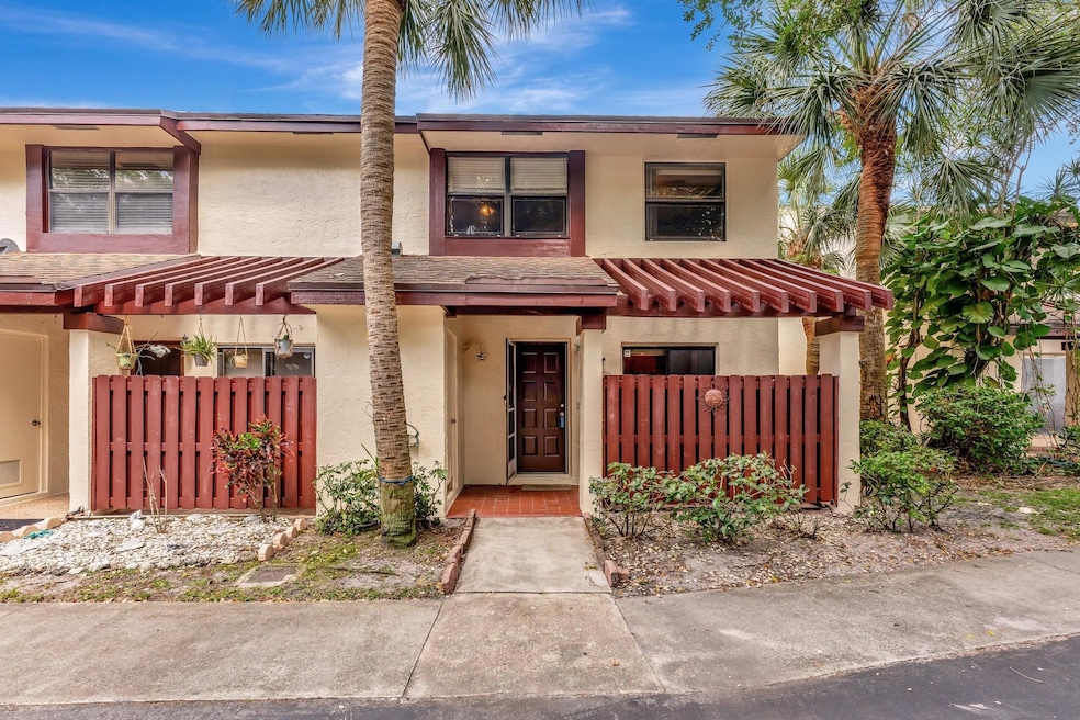 3725 Carambola Cir N unit 2824, Coconut Creek, FL 33066 - photo 1