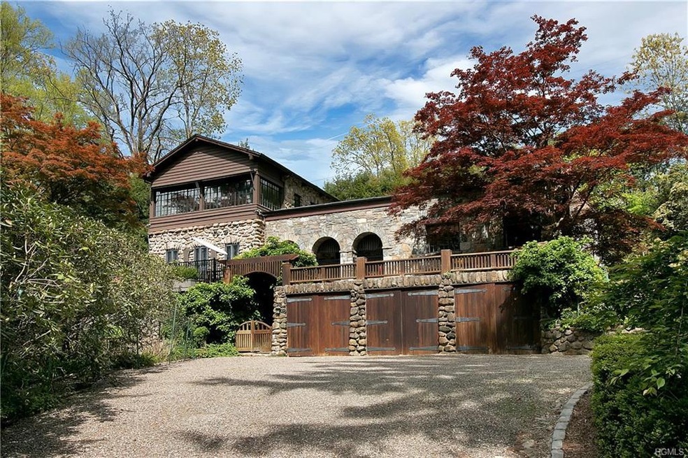 325 Daisy Ln, Carmel, NY 10512 - photo 1