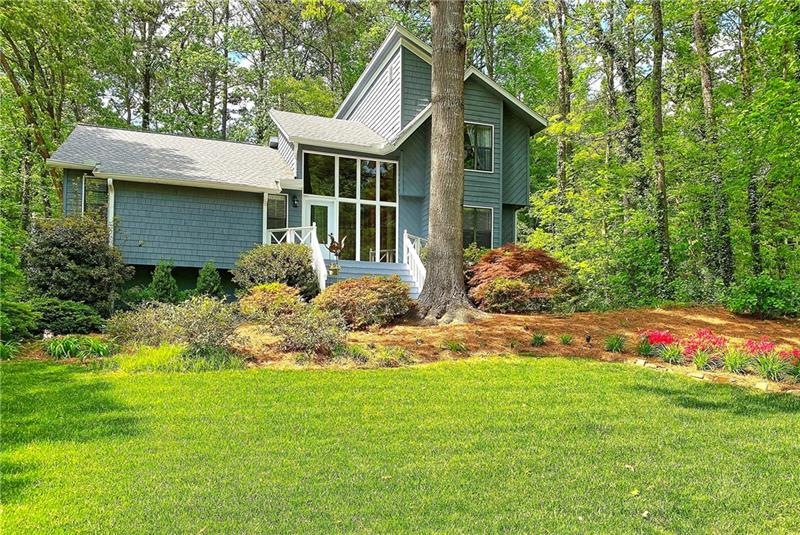 Welcome to 3786 Cliff Crest Drive!
