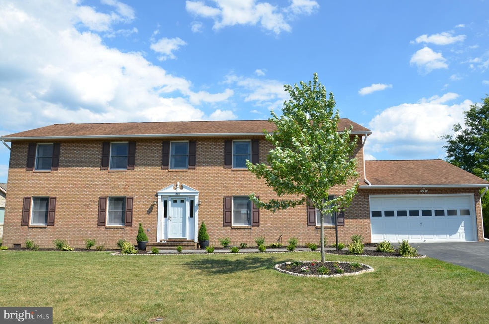 204 Brandylion Dr, Stephens City, VA 22655 - photo 1