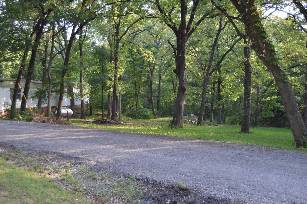 365 Lucky 13 Rd, Pottsboro, TX 75076 - photo 1