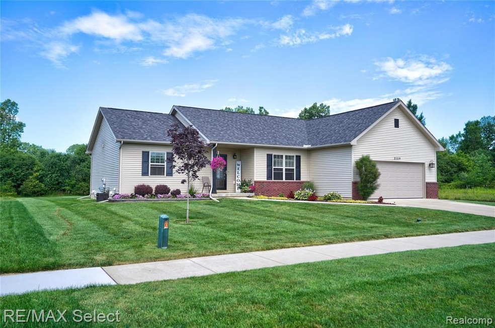 2159 Brier Crest Dr 01.jpg